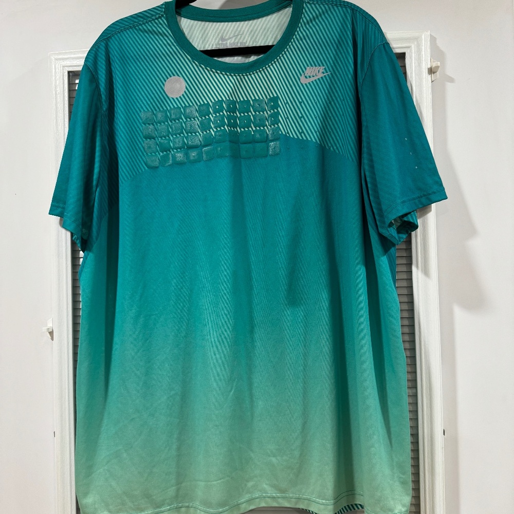 Nike Tee Mens XXL athletic Cut Dri-Fit Teal Color